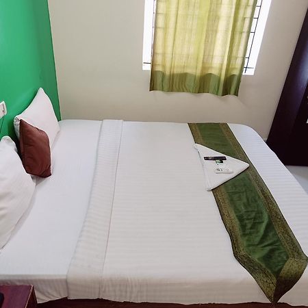 Green Tree Hotel-Near Vfs Global And Ramee Mall Chennai Eksteriør billede