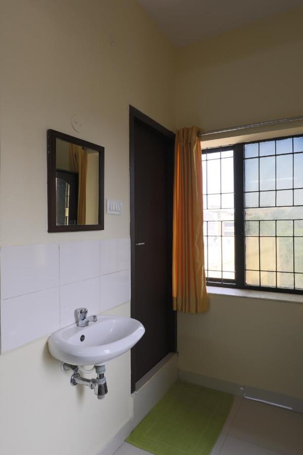 Green Tree Hotel-Near Vfs Global And Ramee Mall Chennai Eksteriør billede