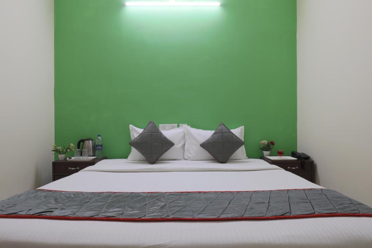 Green Tree Hotel-Near Vfs Global And Ramee Mall Chennai Eksteriør billede