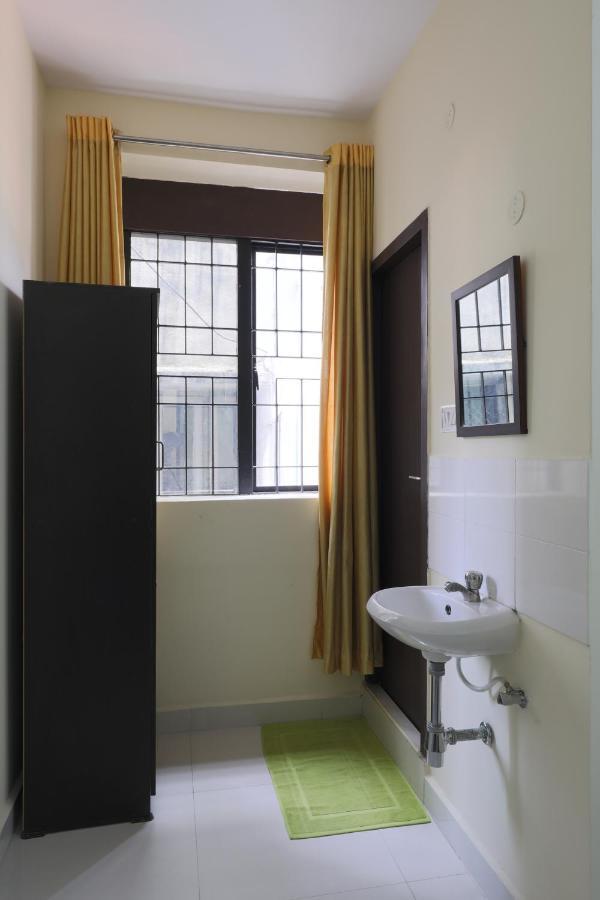 Green Tree Hotel-Near Vfs Global And Ramee Mall Chennai Eksteriør billede