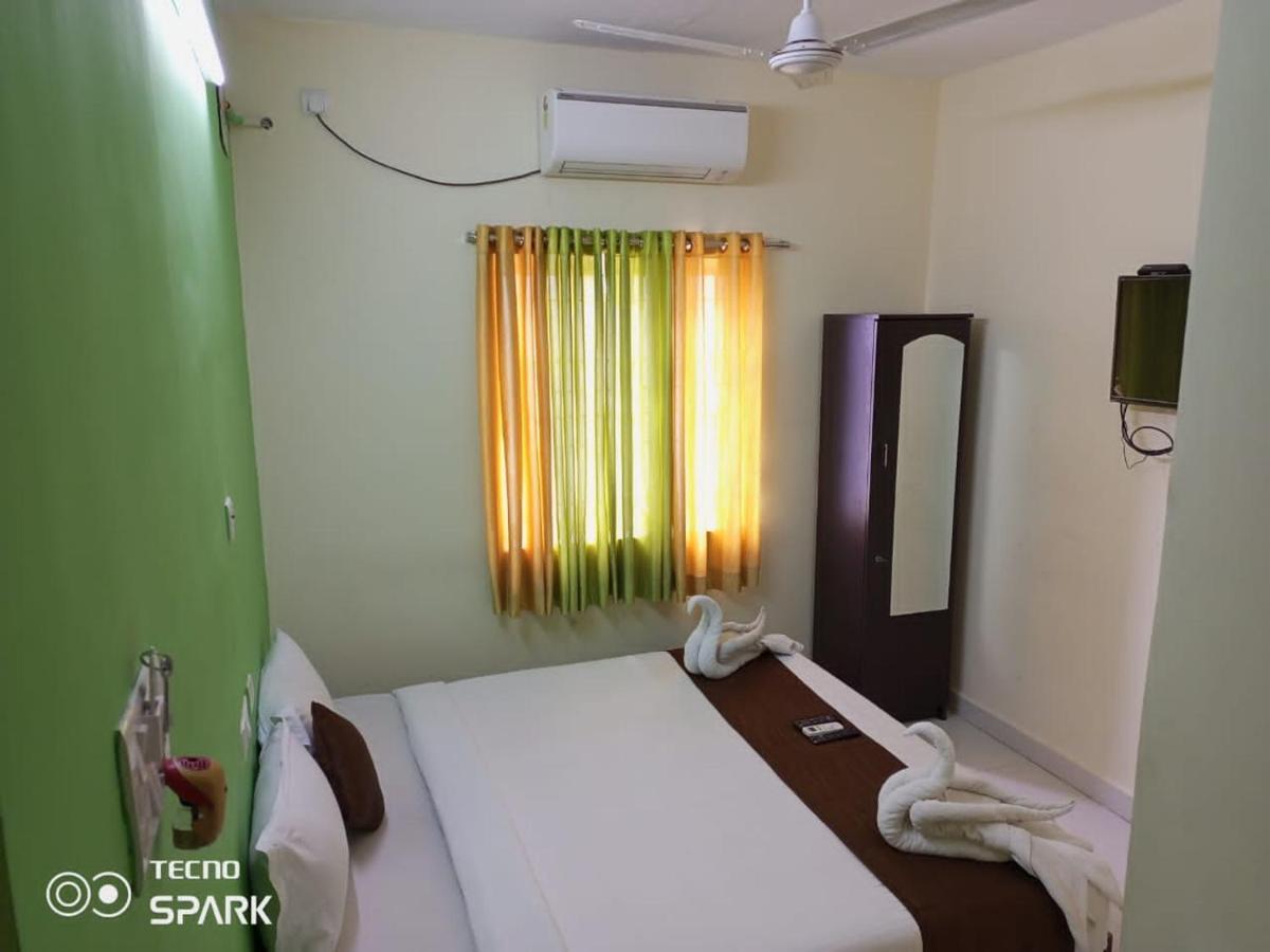 Green Tree Hotel-Near Vfs Global And Ramee Mall Chennai Eksteriør billede